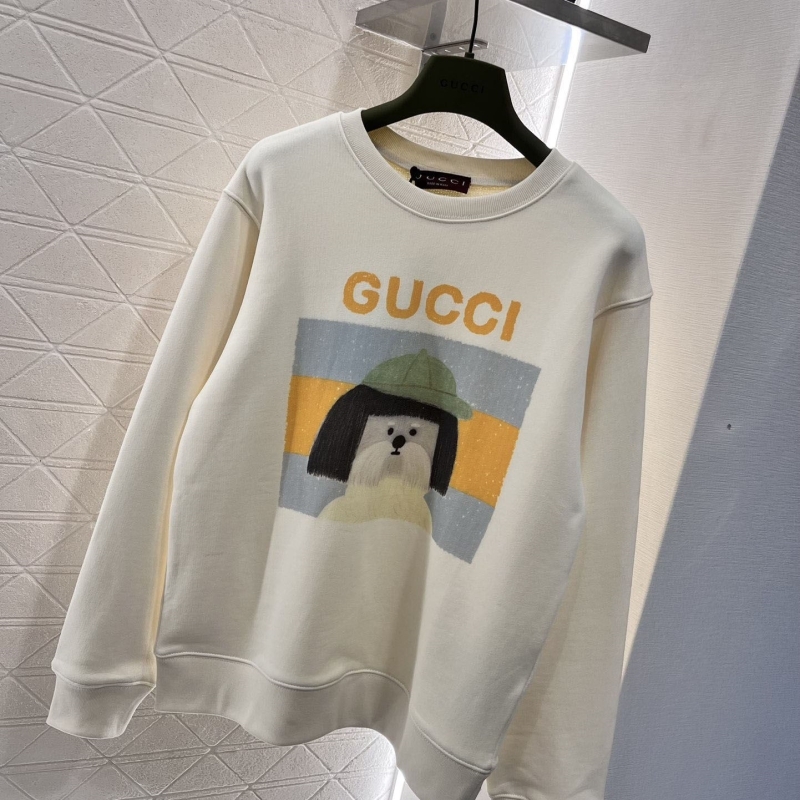 G*u*i hoodies